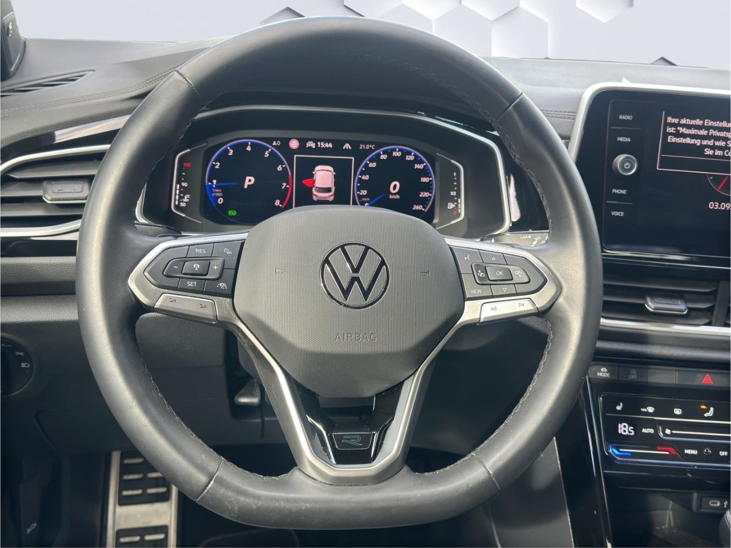 T-Roc 1.5 TSI R-Line DSG AHZV LED PDC Rückfahrka