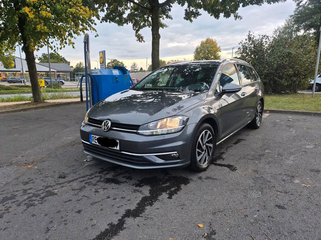 Image of Volkswagen Golf