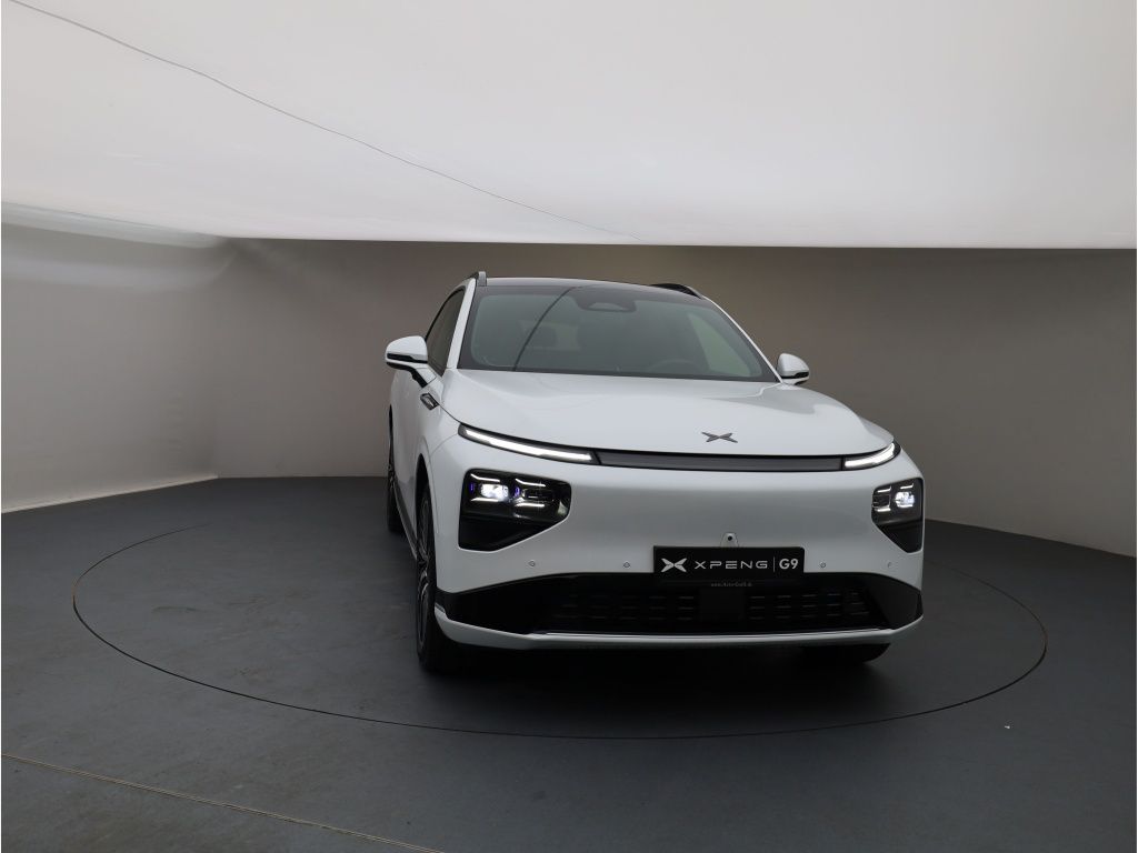 XPENG G9