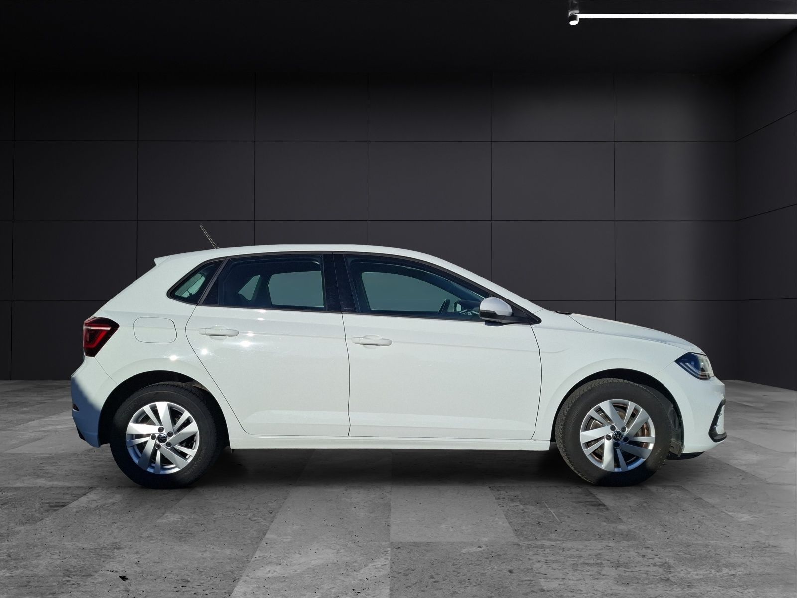 Fahrzeugabbildung Volkswagen Polo TSI Style Matrix Navi AID ACC PDC SH LM