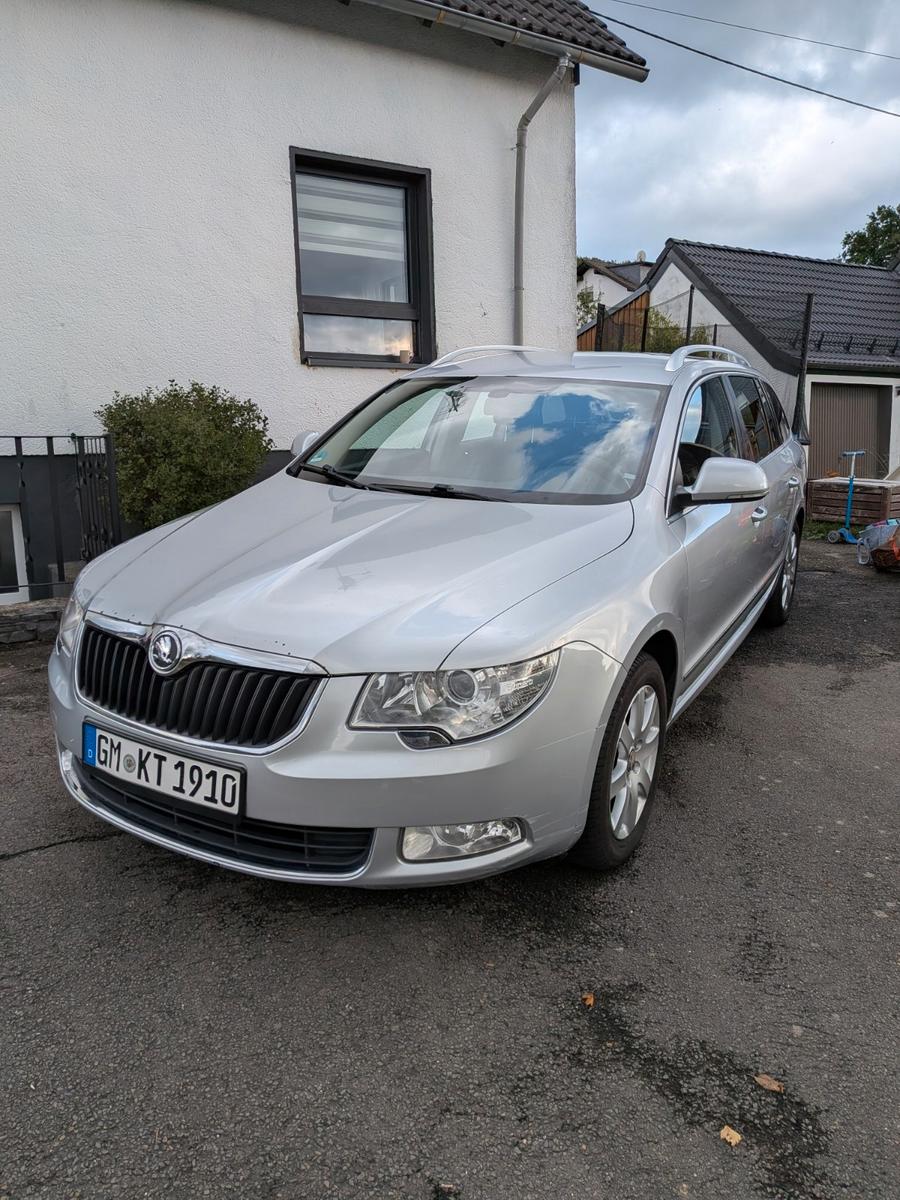 Skoda Superb, 2011