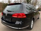 Volkswagen Passat 2.0 TDI NAVI SHZ Keyless Temp PDC AHK TOP - Volkswagen Passat aus 2011: TDI