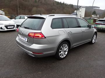 Fotografie 4 des VW Golf Variant VII 2.0 TDI Highline*AHK*LED*SHZ*Al