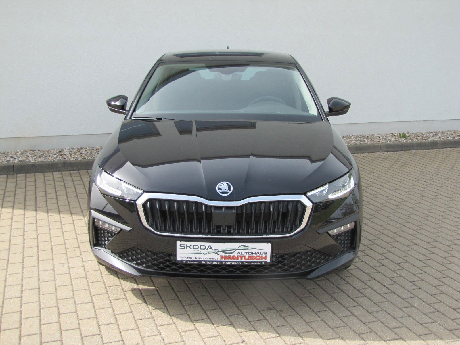 Fahrzeugabbildung SKODA Scala Tour 1.0l TSI 116PS 7-Gang-DSG AHK