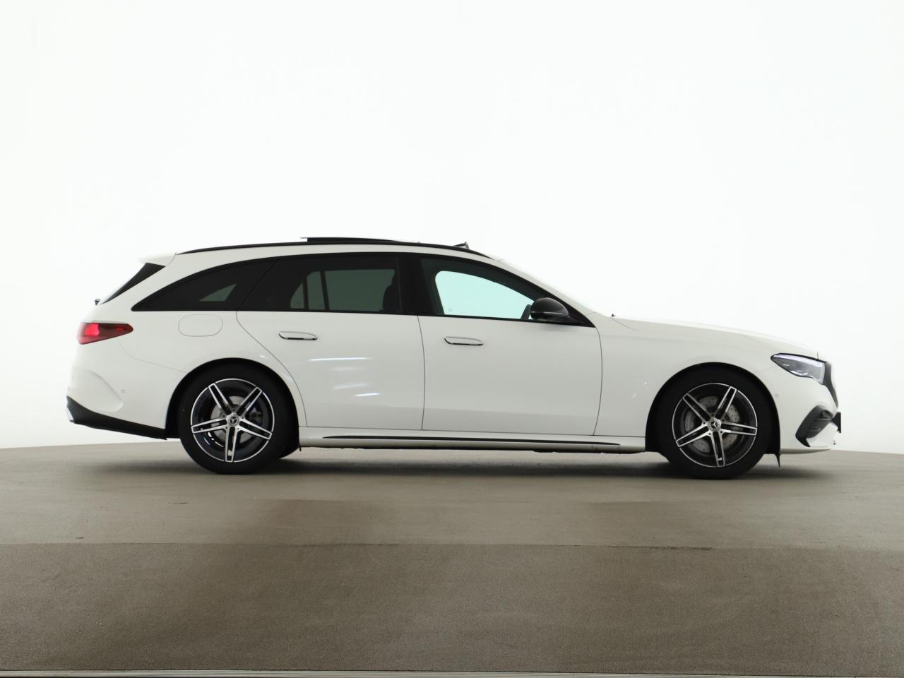 Mercedes-Benz E 220 d T AMG Digital Light Night Burmester MBUX