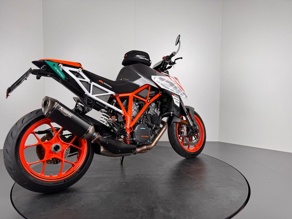 Fahrzeugabbildung KTM 1290 SUPER DUKE R *ZUBEHÖR *SERIVCE NEU *1. HAND
