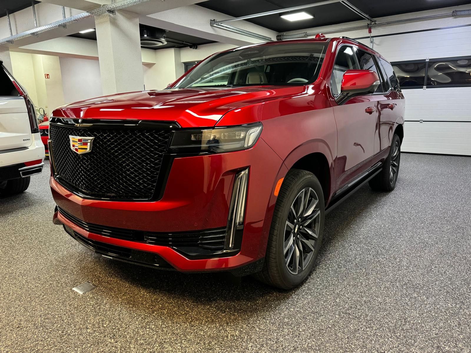 Fahrzeugabbildung Cadillac ESCALADE SPORT-PLATINUM 6.2 V8 -NIGHT VISiON 3 J