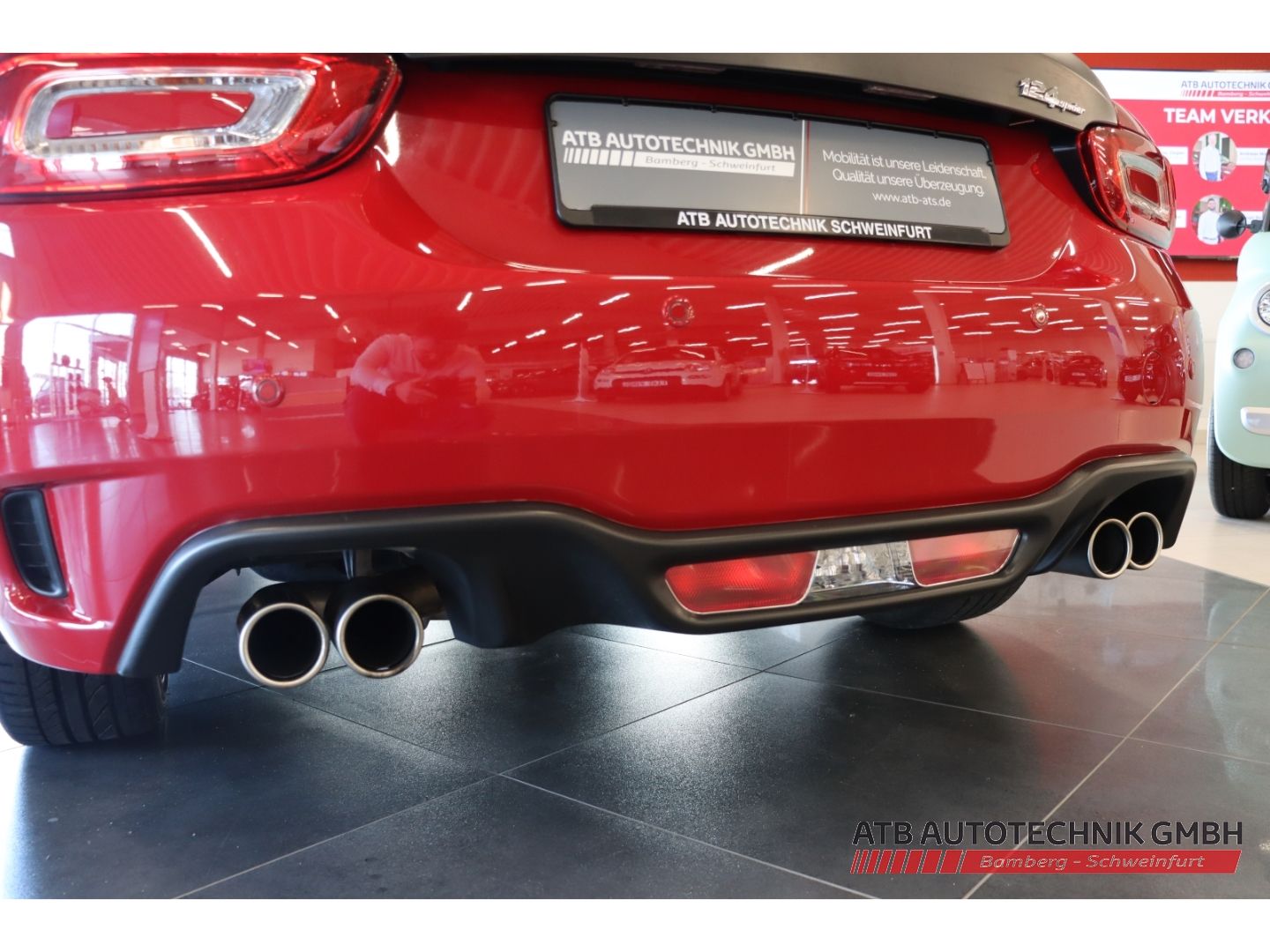 Fahrzeugabbildung Abarth 124 Spider 1.4 MultiAir Turbo Nr. 624 BOSE Faltd