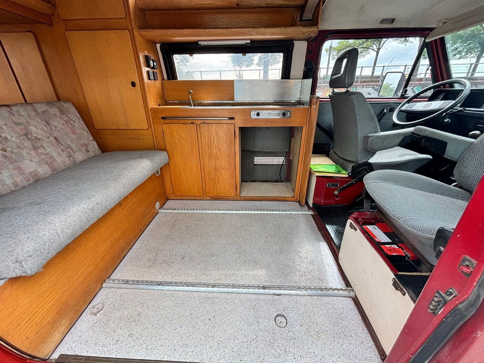 Volkswagen T3 - gepflegter Wohnmobil-Klassiker mit Hochdach