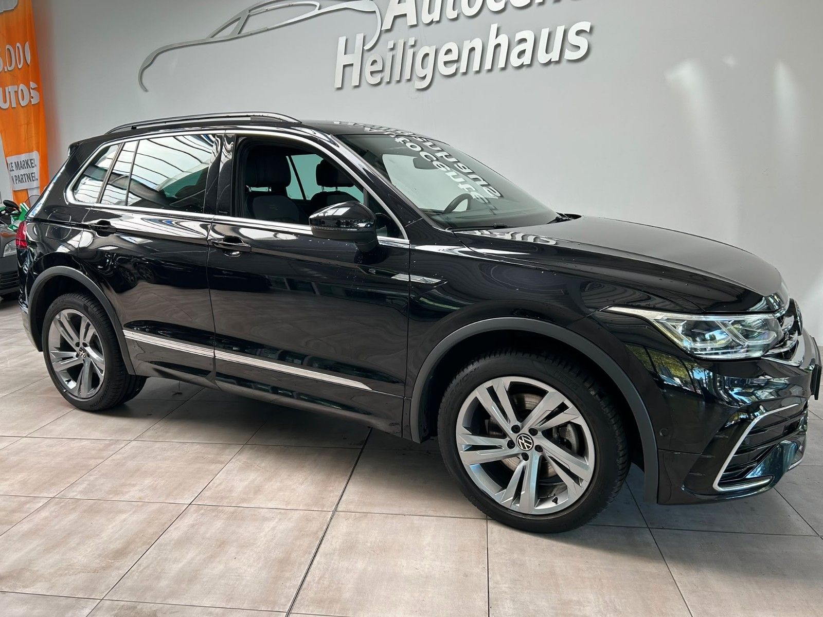 Volkswagen Tiguan R-Line 4Motion DSG Navi Park AHK foto 2