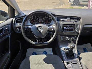 Volkswagen Golf - 12