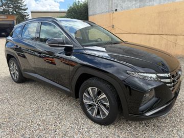 Hyundai TUCSON - 1