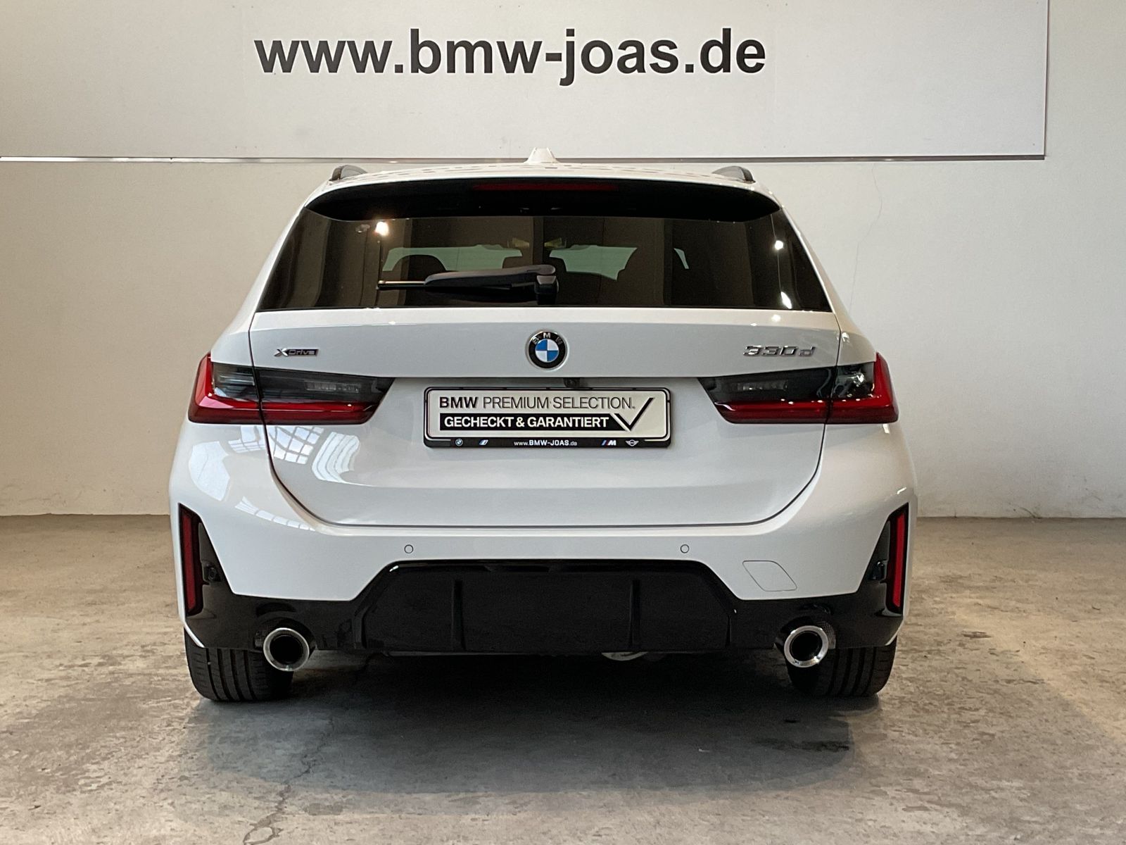 Fahrzeugabbildung BMW 330d xDrive Touring M Sportpaket