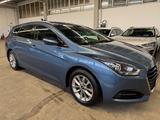 Hyundai i40 cw 1,6  blue-Anhängerkupplung-Tüv neu-1 Hand - Hyundai i40 aus 2016