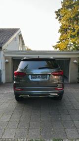 Ssangyong REXTON 2.2 Diesel e-XDi 220 Sapphire 4WD AT ... - Ssangyong REXTON von privat