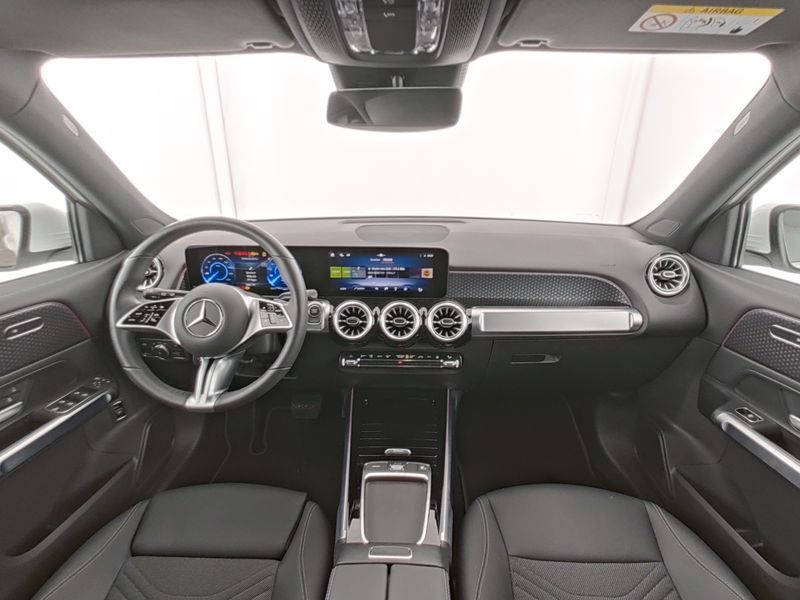 Fahrzeugabbildung Mercedes-Benz EQB 250+ BONUS+DISTRONIC+LENKRADHEIZ+AMBIENTE+