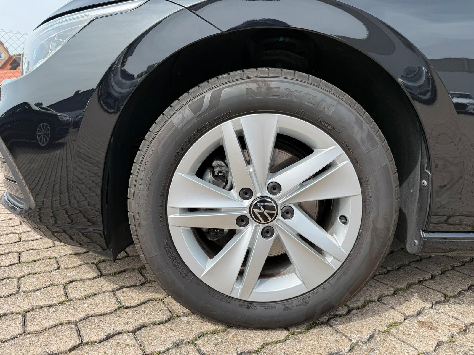 Volkswagen Golf Life 2.0 TDI ACC APP NAVI SHZ, миниатюра 10