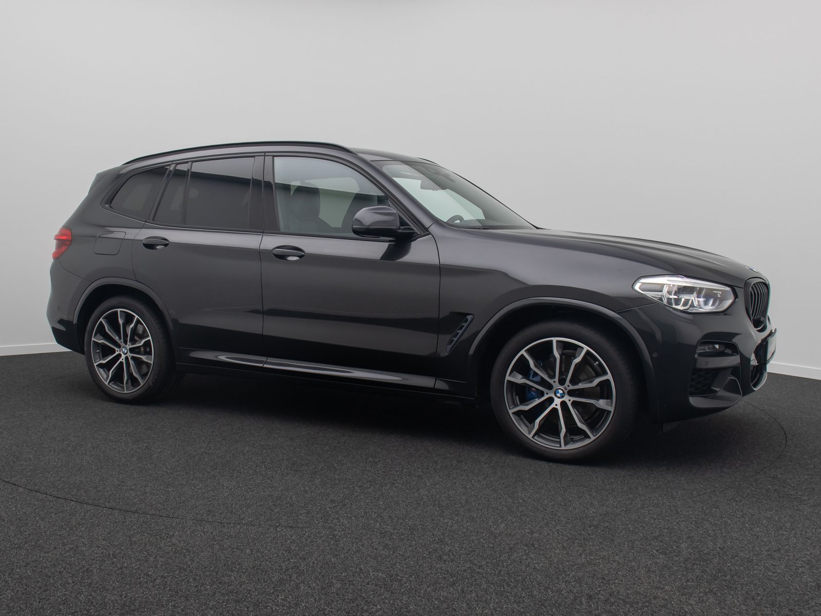 Fahrzeugabbildung BMW X3 xD30d M Sport DAB HUD Panorama AHK TV 20Zoll