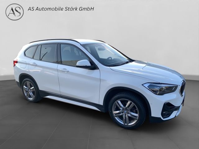 Fahrzeugabbildung BMW X1 sDrive 18i Sport Line+LED+Navi+Leder+HiFi+DAB