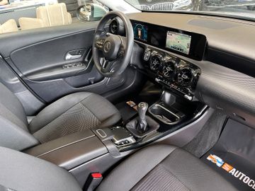 Mercedes-Benz A 200 A -Klasse *NAVI*PDC*SPURASSIST*TEMPOMAT*