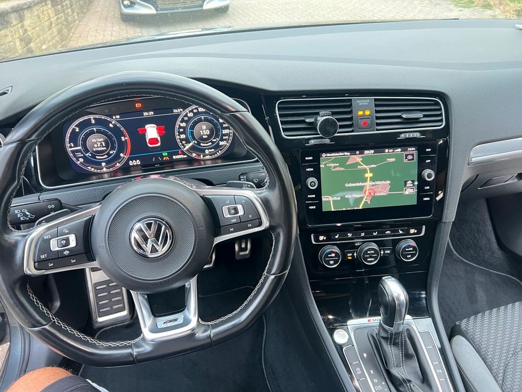 Image of Volkswagen Golf