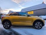Volkswagen T-ROC IQ.DRIVE ALU SHZ 2 ZONEN KLIMA - Volkswagen T-Roc mit Diesel-Antrieb: Geländewagen, Schaltgetriebe