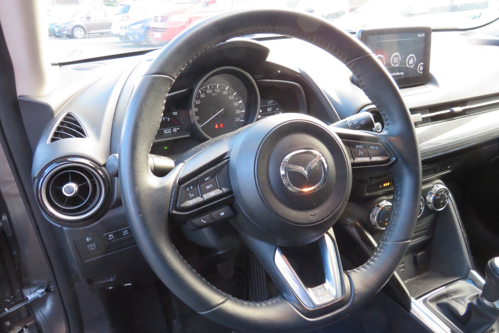 Fahrzeugabbildung Mazda KIZOKU KLIMA TELVOR PDC ALU SITZHEIZUNG u.v.m.