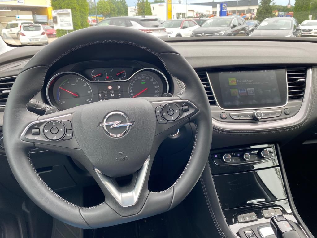 Autohaus Franke & Ebert -  Opel GRANDLAND PHEV 4x4 Navi+el. Heckklappe+PP+SHZ - Bild 10