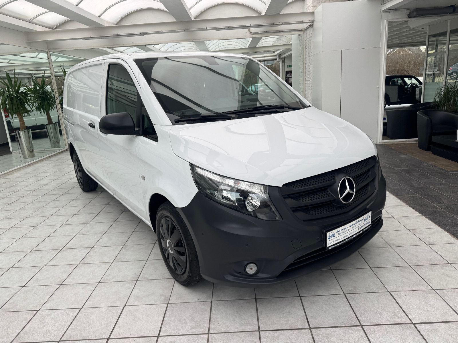 MERCEDES-BENZ Vito Kasten 111d Kamera,Navi,PDC,Tempomat