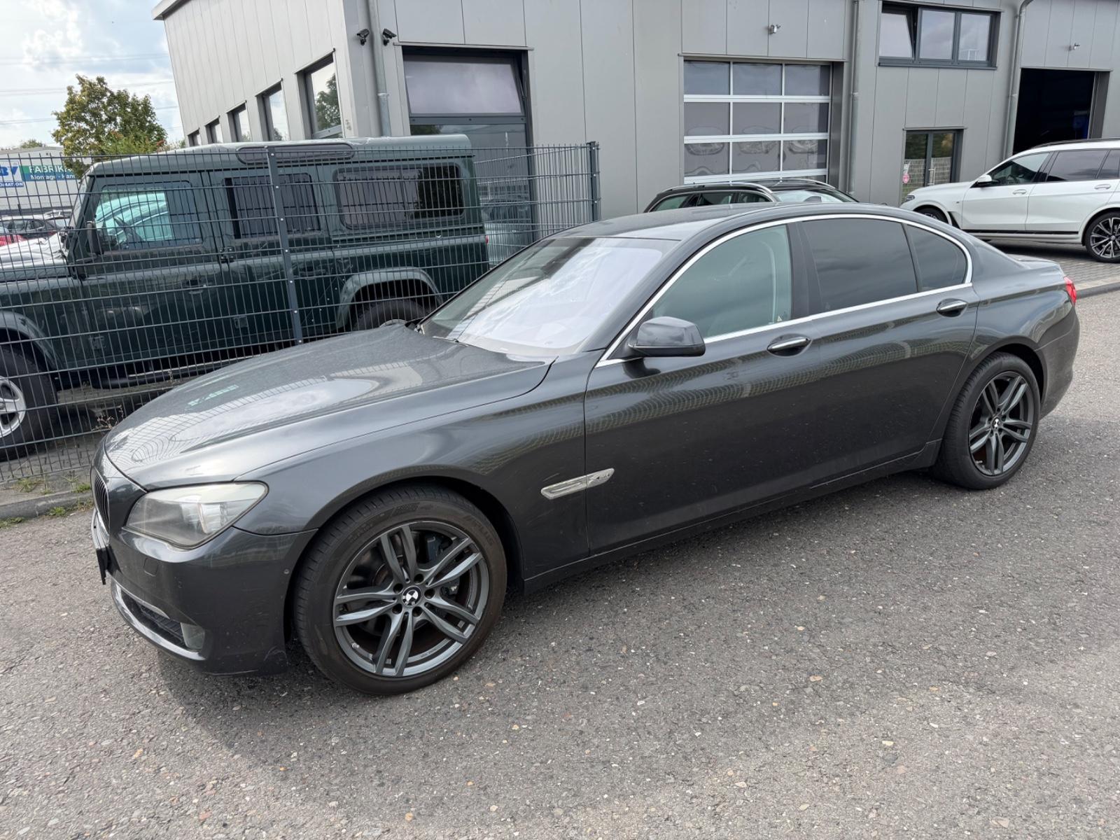 BMW Série 7 750Li xDrive | 408 ch | BVA | Affichage tête haute | Sièges ventilés | Caméras 360° | Portes Soft-Close | Cuir