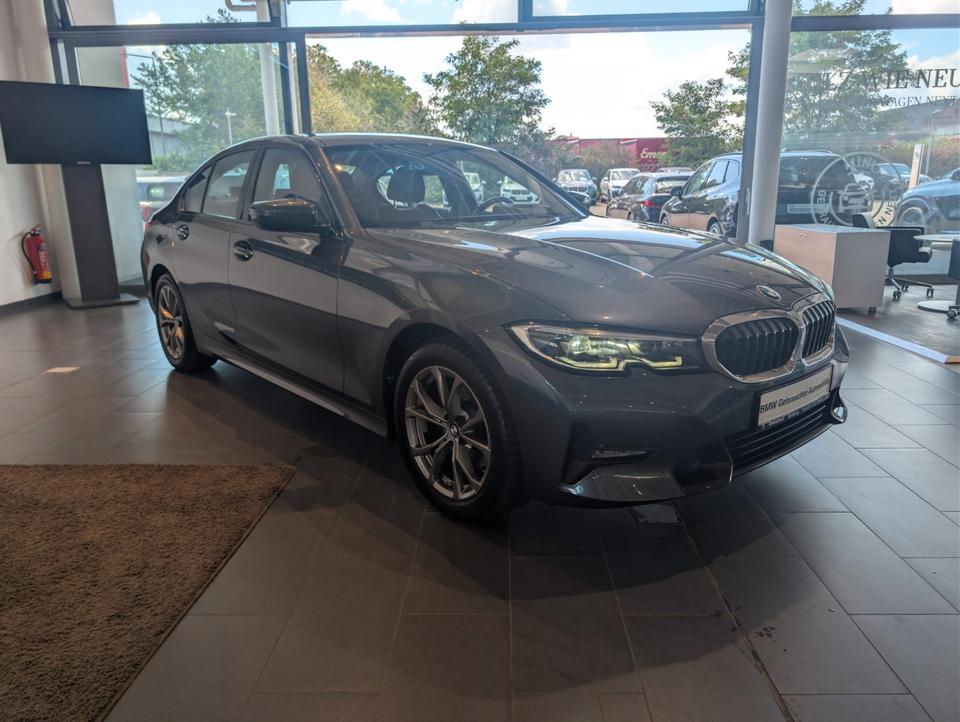 BMW 320i Limousine