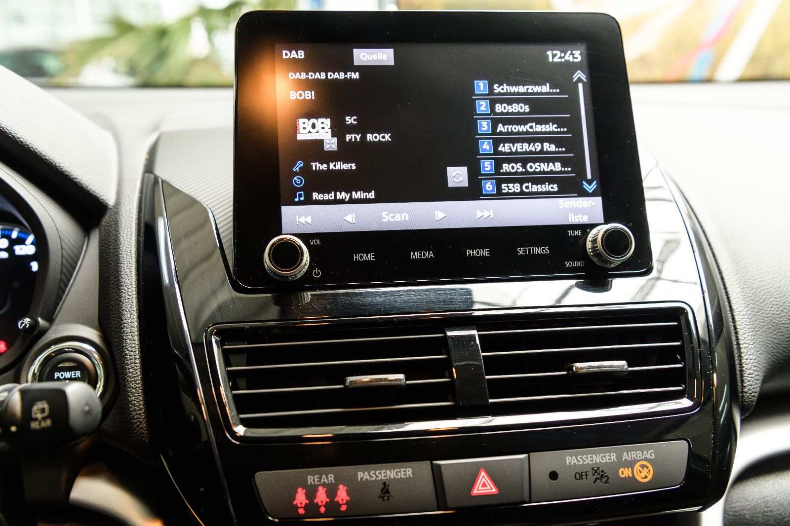 Fahrzeugabbildung Mitsubishi Eclipse Cross 2.4 PHEV 4WD +Kam +BT +SHZ +SOH97%