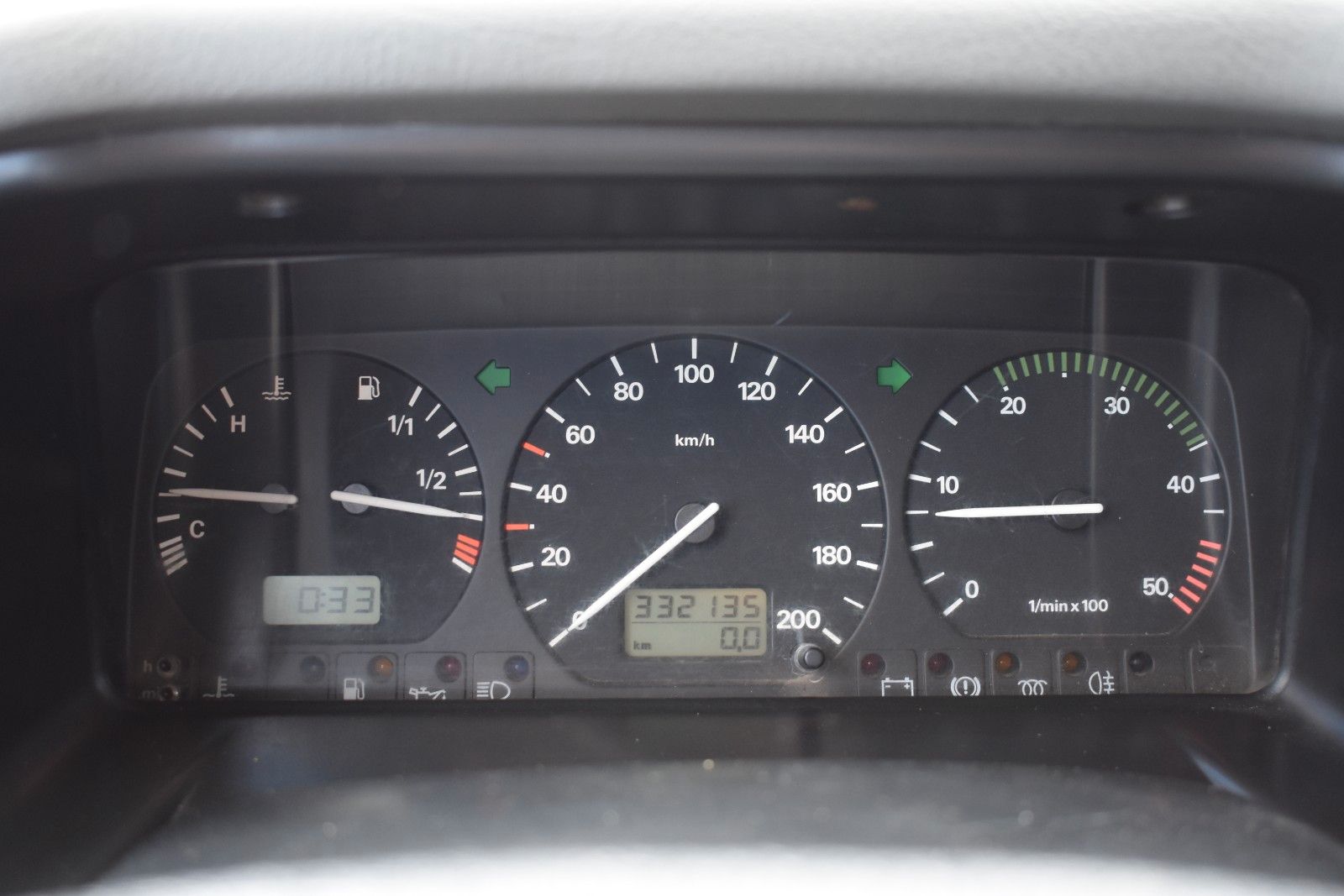 Fahrzeugabbildung Volkswagen T4 Caravelle 2.5 TDI KLIMA/SERVO/ABS/AHK