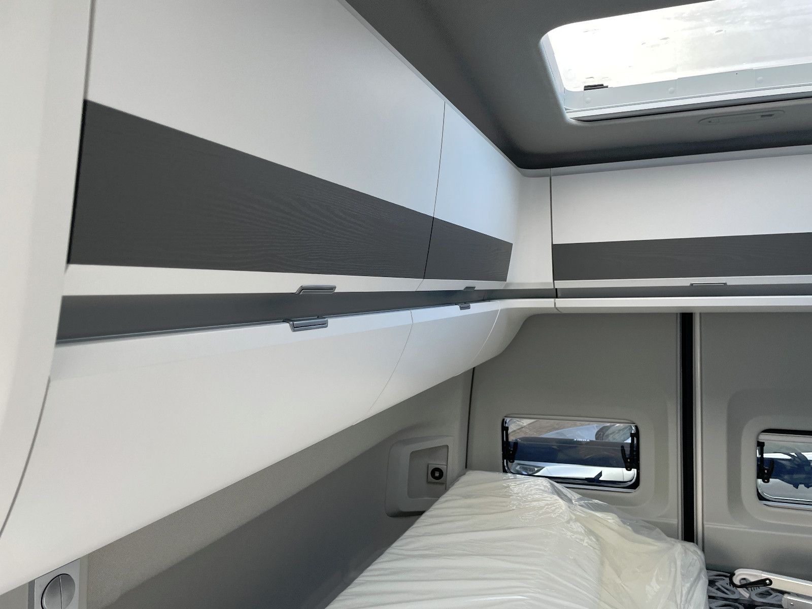 Fahrzeugabbildung Volkswagen Grand California 600*LED* Markise*Radträg. uvm