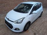 Hyundai i10 YES! 1.2i Scheckheft 8 fachbereift SZH - Hyundai i10 in Chemnitz