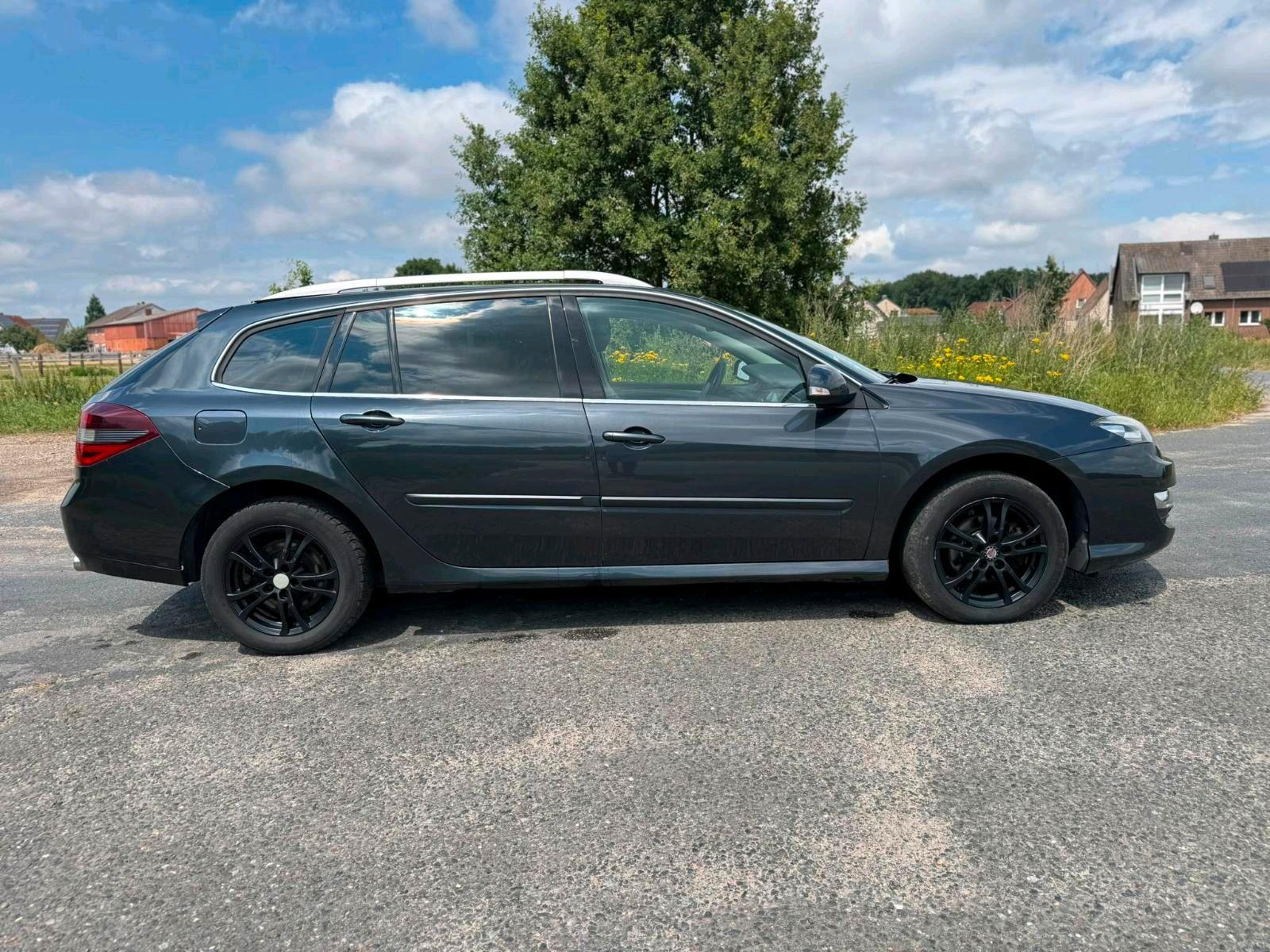 Renault Laguna 2014 — photo 15