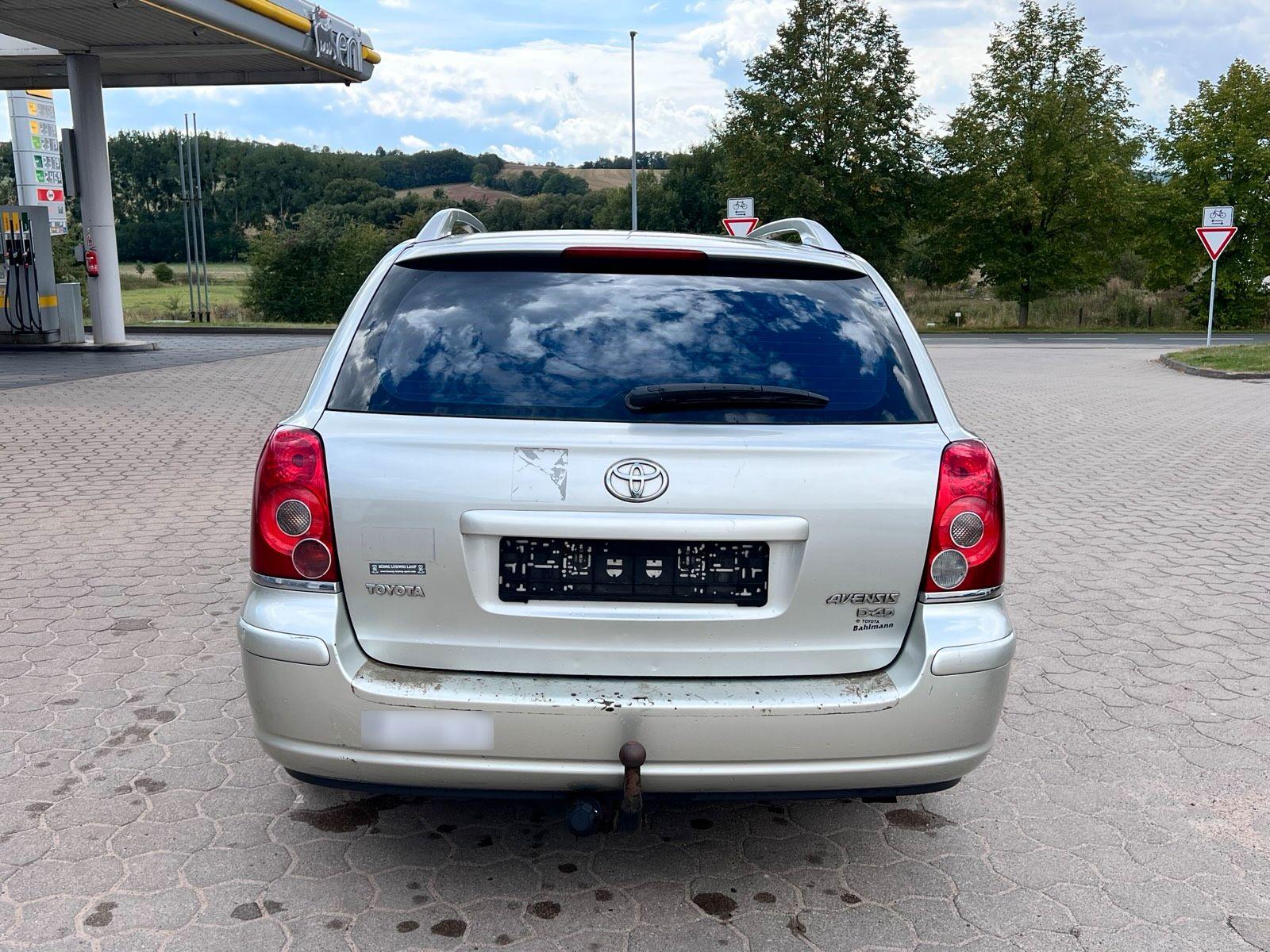 Toyota Avensis 2009 — engine 126 HP (93kW)