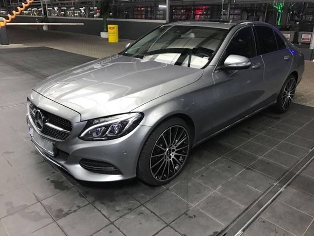 Mercedes-Benz C 220 d 4MATIC AMG Line Autom.