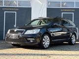 Skoda Octavia RS Kombi*Xenon*Klima*PDC*Tüv Neu*SH* - Skoda Octavia aus 2011