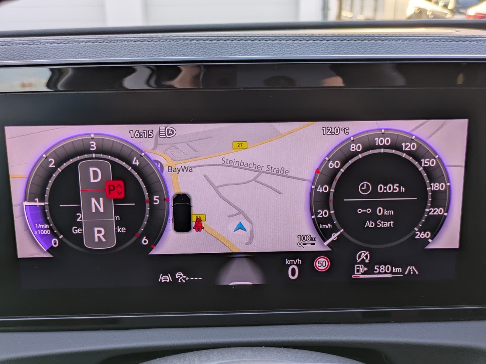 Fahrzeugabbildung Volkswagen Tiguan 2.0 TDI 4M R-Line PANO*H&K*AHK*MATRIX*20"