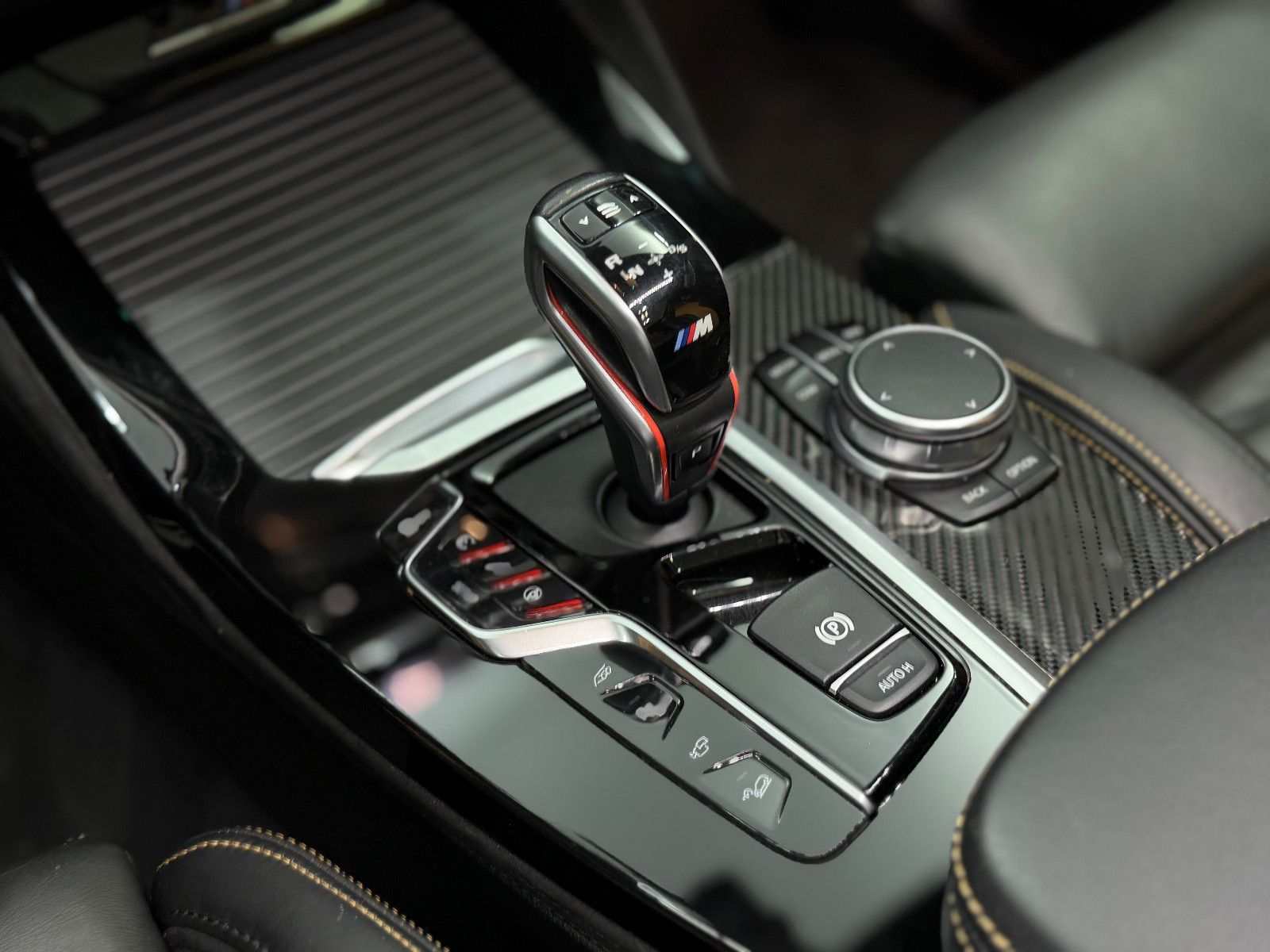 Fahrzeugabbildung BMW X3 M |H/K|HuD|PANO|LASER|INDIVIDUAL