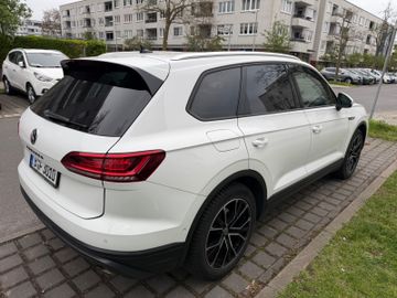 Volkswagen Touareg - 7