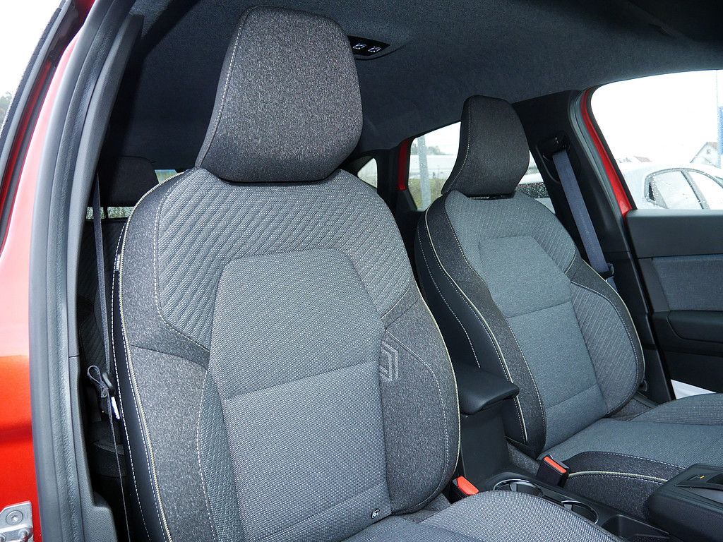 Fahrzeugabbildung Renault Captur Techno TCe 140 EDC Mild Hybrid