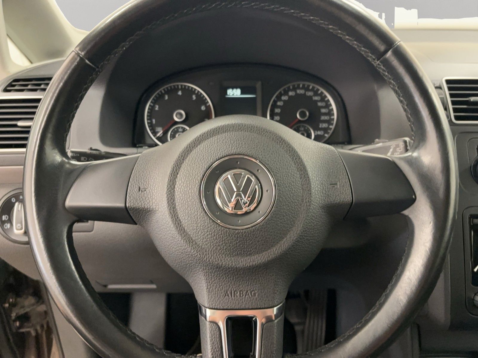 Fahrzeugabbildung Volkswagen Touran Comfortline 1.2 TSI