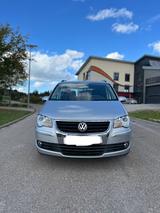 Volkswagen VW Touran 2.0 TDI 140 PS Highline Xenon Le... - Volkswagen Touran mit Diesel-Antrieb: 140 Ps