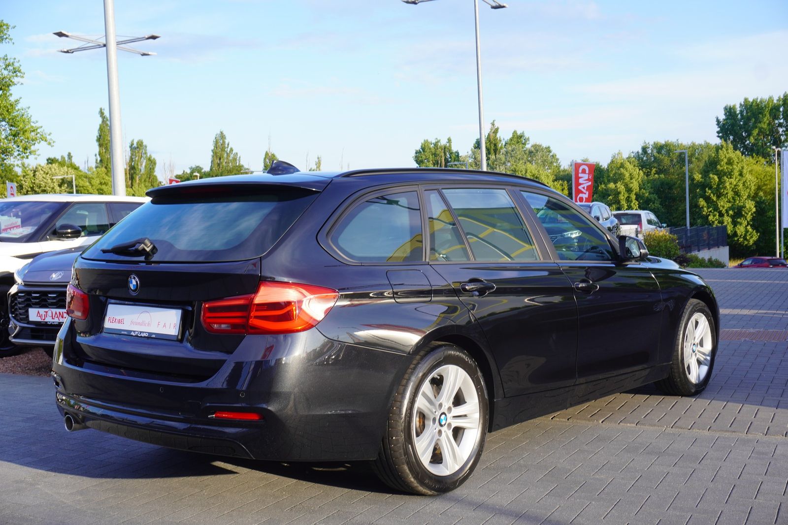 BMW 318i Advantage LED Navi AHK Tempomat Schiebedach foto 5