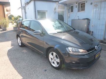 Volkswagen Golf - 8