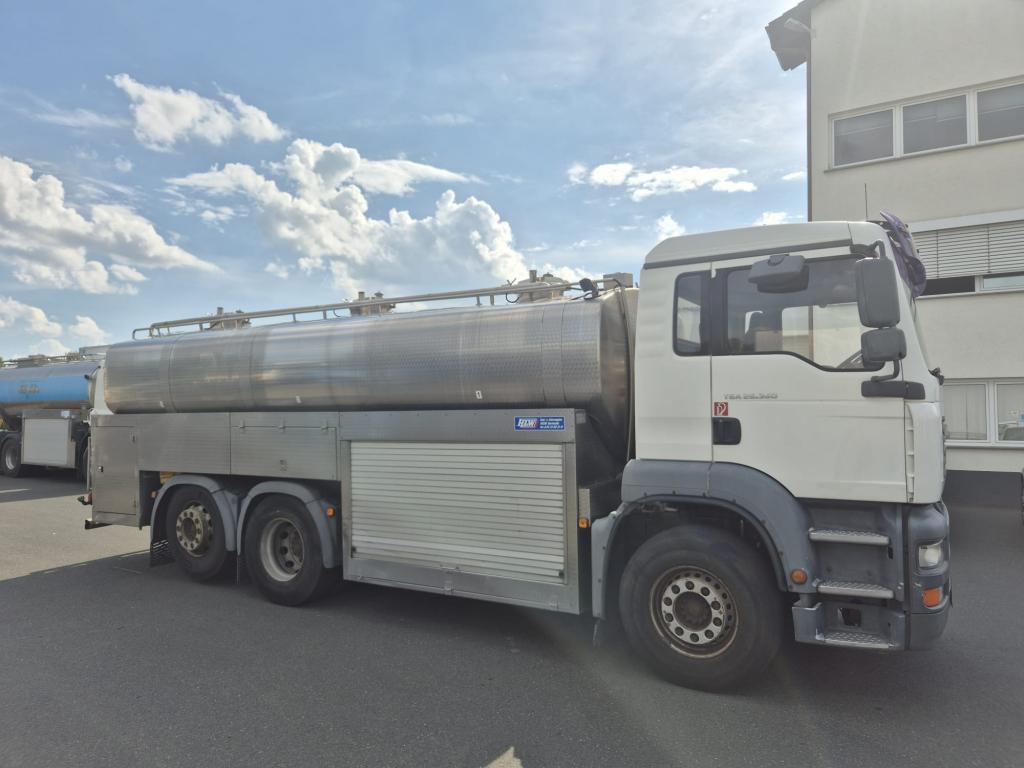 MAN TGA 26.360 Edelstahltankaufbau