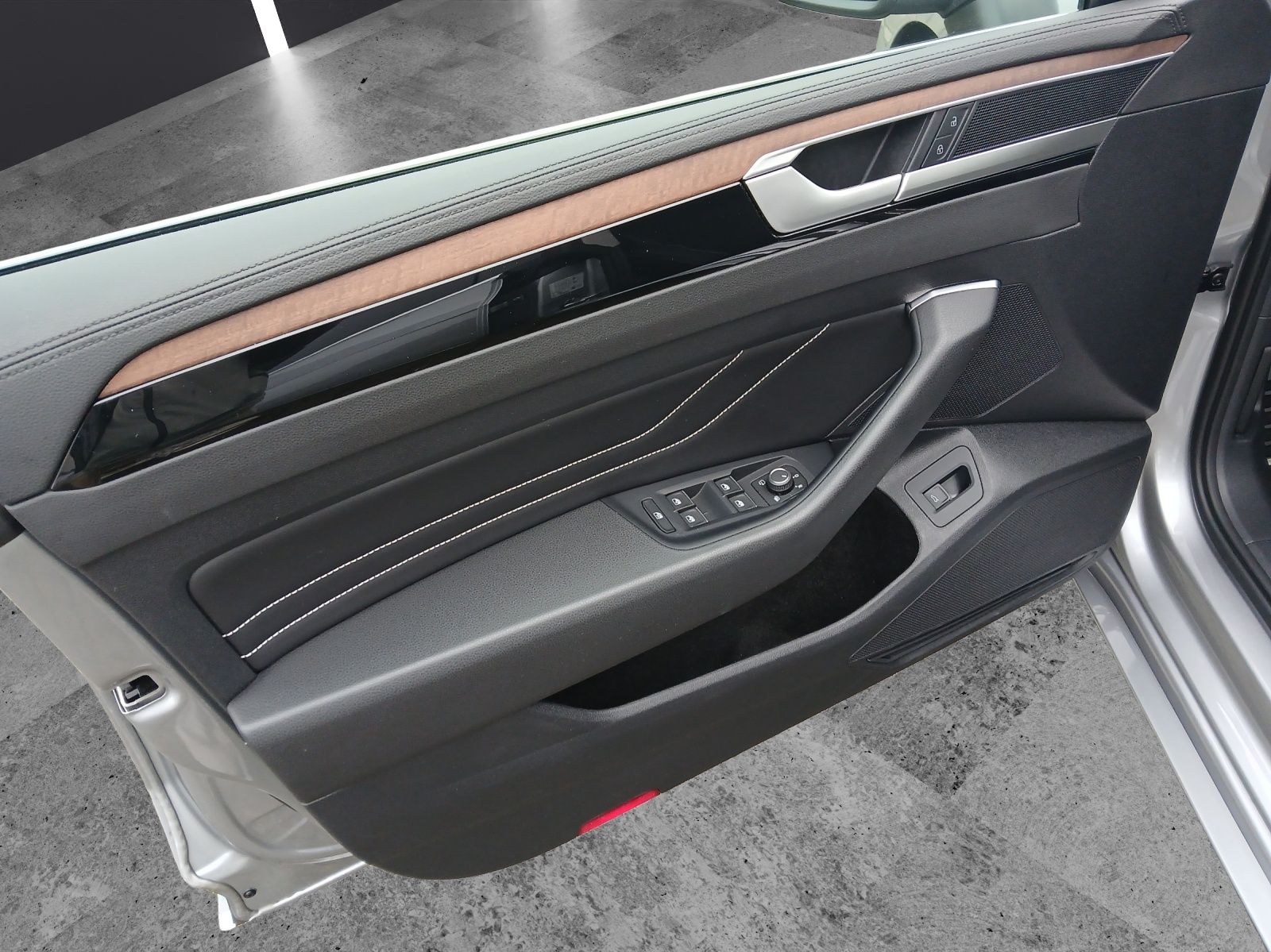 Fahrzeugabbildung Volkswagen Arteon SB TDI Elegance DSG LED AHK Navi AID ACC