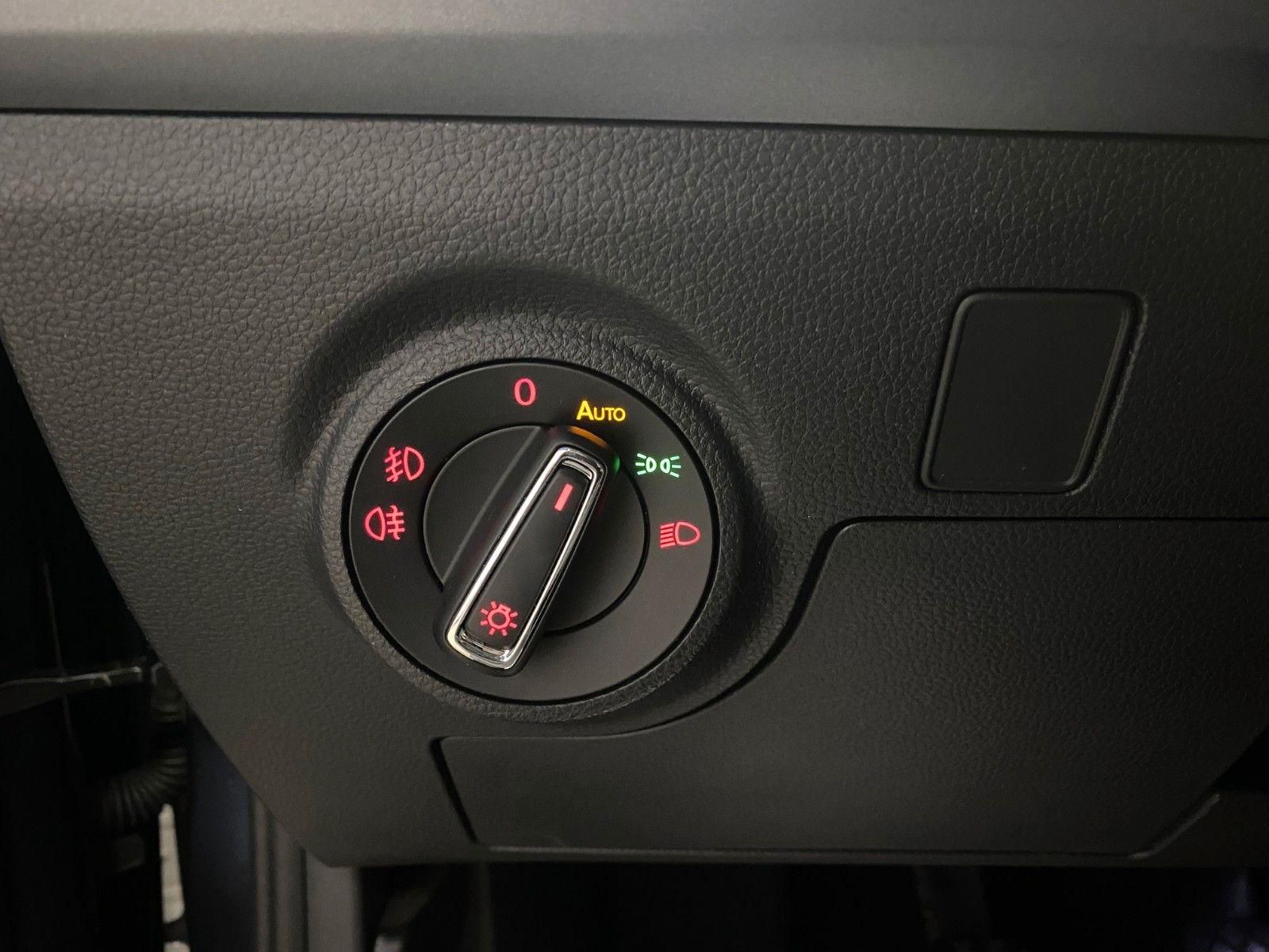 Fahrzeugabbildung SEAT Arona 1.0 TSI Style+EINPARKHILFE+TEMPOMAT+17"ALU